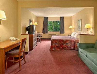 фото отеля Days Inn and Suites East Davenport Iowa