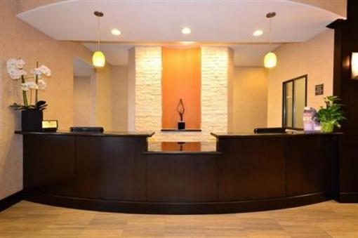 фото отеля Best Western Plus Lytle Inn & Suites