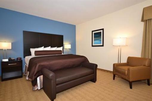 фото отеля Best Western Plus Lytle Inn & Suites