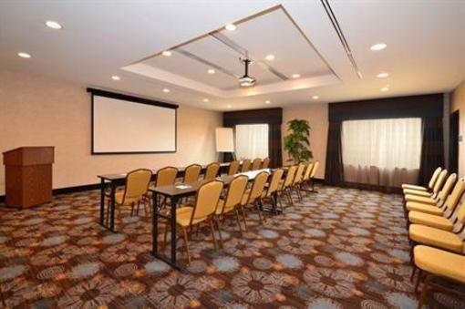 фото отеля Best Western Plus Lytle Inn & Suites