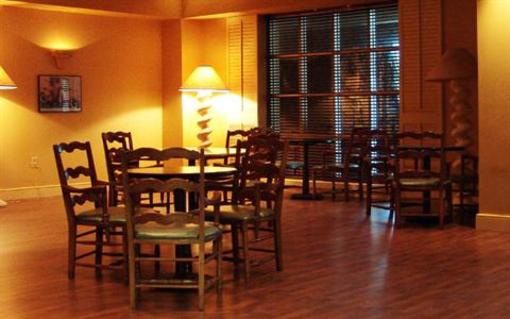 фото отеля Northeast Inn & Conference Center