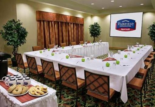 фото отеля Fairfield Inn & Suites Guelph