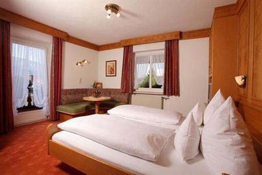 фото отеля Hotel Edelweiss Reit im Winkl