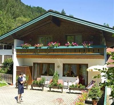 фото отеля Hotel Edelweiss Reit im Winkl