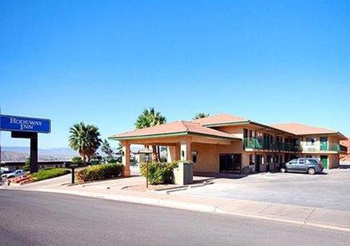 фото отеля Rodeway Inn Red Hills