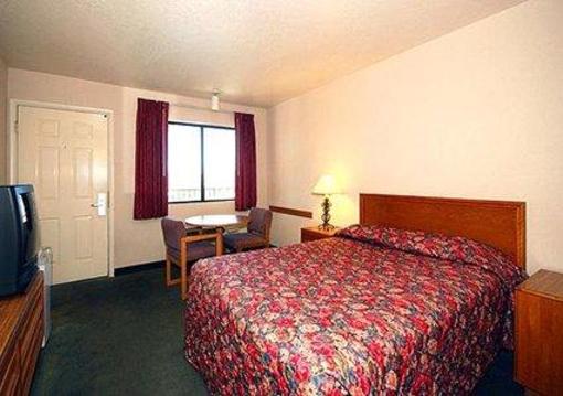 фото отеля Rodeway Inn Red Hills