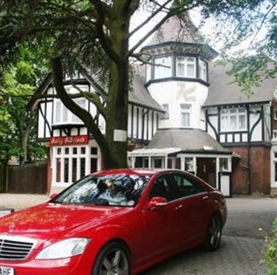 фото отеля Pines Hotel Luton