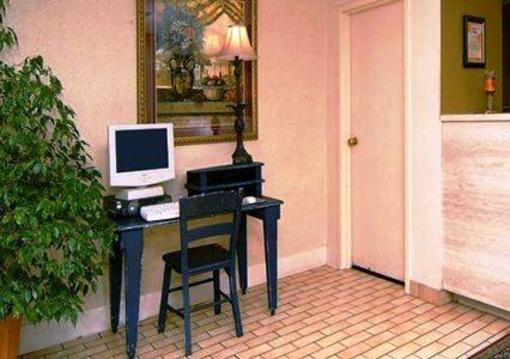 фото отеля Econo Lodge West Memphis