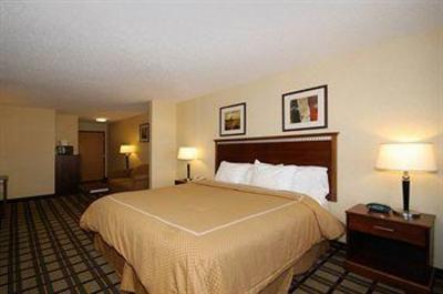фото отеля Comfort Suites South Haven