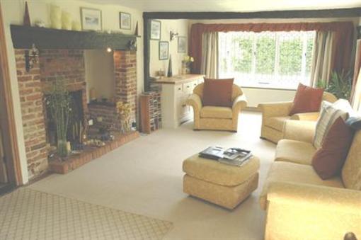 фото отеля The White House Bed and Breakfast Takeley