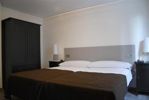 фото отеля The Leyre Apartment Pamplona