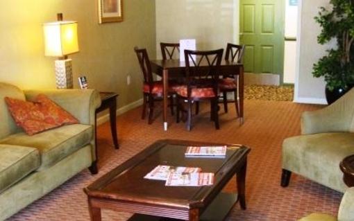 фото отеля Home-Towne Suites Tuscaloosa