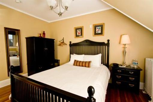 фото отеля Newport Blues Inn