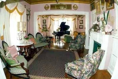 фото отеля Lockheart Gables Bed & Breakfast