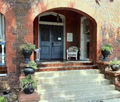 фото отеля Lockheart Gables Bed & Breakfast