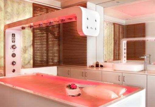 фото отеля ANA Hotel Poiana