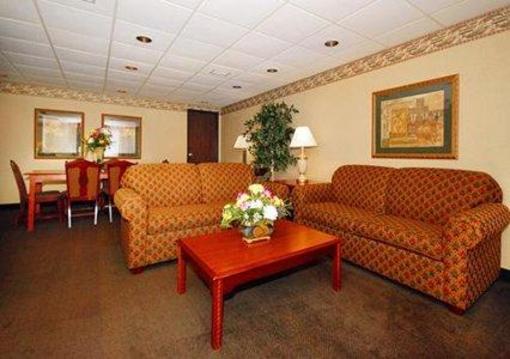 фото отеля Comfort Suites Green Bay