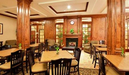 фото отеля Holiday Inn Express Hotel & Suites Houston-Alvin
