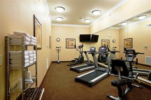 фото отеля Holiday Inn Express Hotel & Suites Houston-Alvin