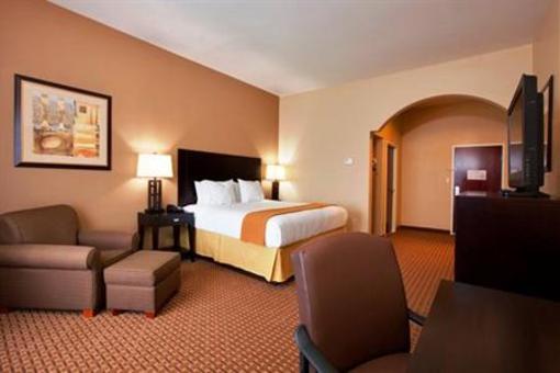 фото отеля Holiday Inn Express Hotel & Suites Houston-Alvin