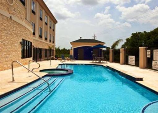 фото отеля Holiday Inn Express Hotel & Suites Houston-Alvin