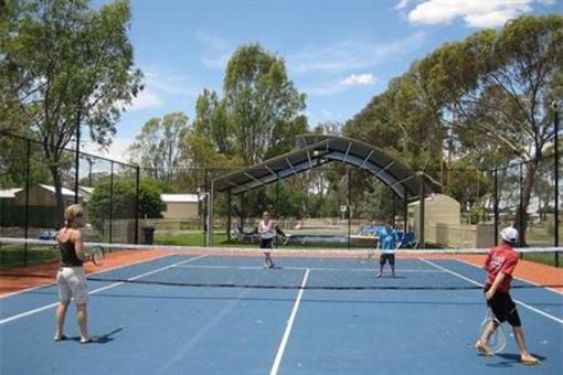 фото отеля BIG4 Deniliquin Paringa Holiday Park Cabins