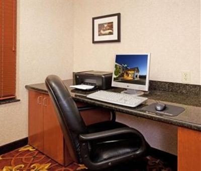 фото отеля Holiday Inn Express Longmont