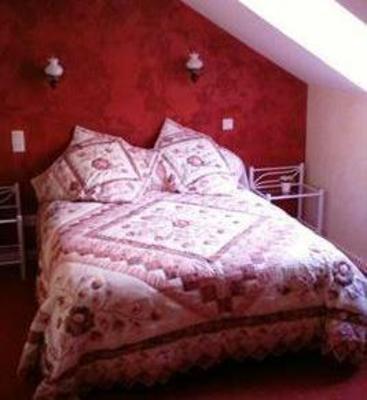 фото отеля Au Pied Du Chateau