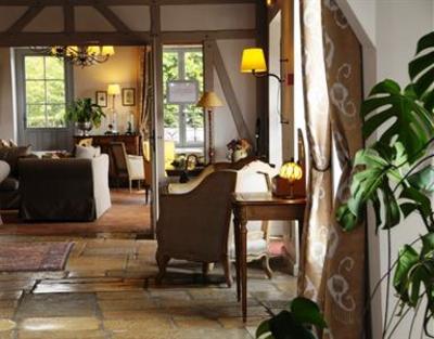 фото отеля Hostellerie de la Tour d'Auxois