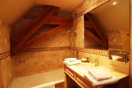 фото отеля Hostellerie de la Tour d'Auxois