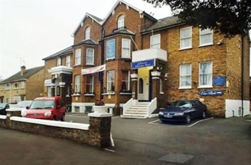 фото отеля Channins Hounslow Hotel