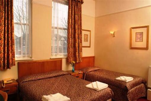 фото отеля Channins Hounslow Hotel