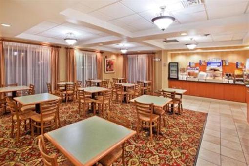 фото отеля Holiday Inn Express Carrollton