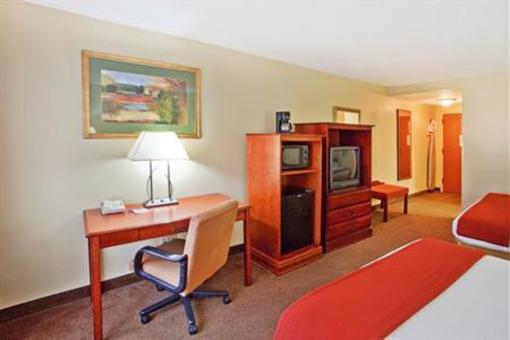 фото отеля Holiday Inn Express Carrollton