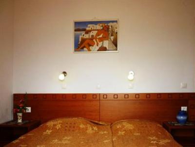фото отеля Nereides Apartments Marathokampos