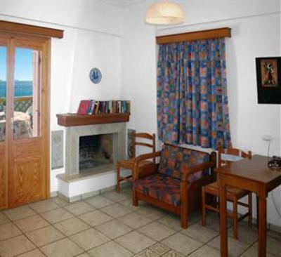 фото отеля Nereides Apartments Marathokampos