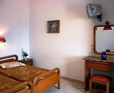 фото отеля Nereides Apartments Marathokampos