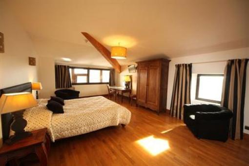 фото отеля Hotel Des Consuls Castelnau-de-Montmiral