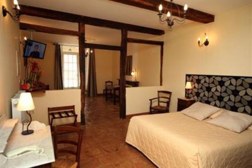 фото отеля Hotel Des Consuls Castelnau-de-Montmiral