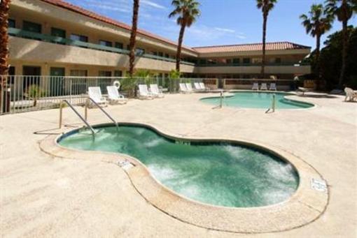фото отеля Americas Best Value Inn Palm Springs