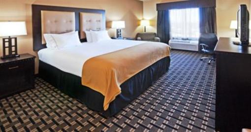 фото отеля Holiday Inn Express & Suites Denton - UNT - TWU