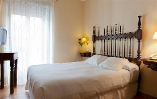 фото отеля Hotel Don Carlos Caceres