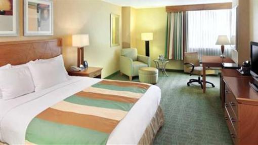 фото отеля Doubletree Hotel Richmond Downtown