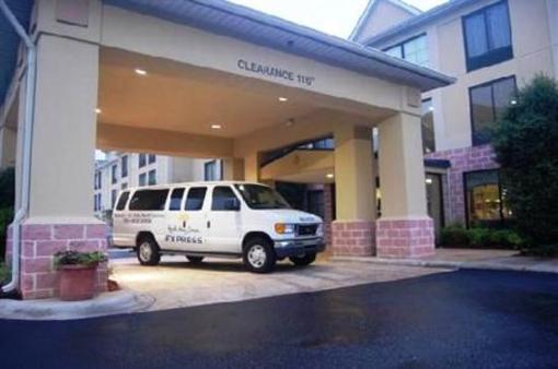 фото отеля Holiday Inn Express Hotel & Suites Charlotte Airport-Belmont