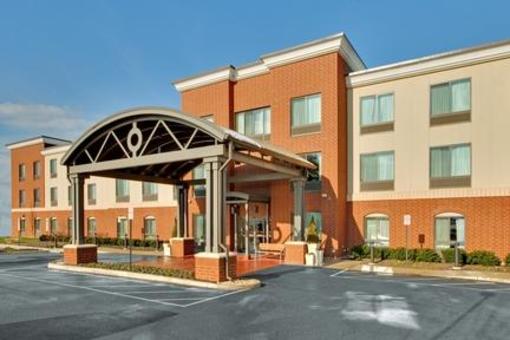 фото отеля Holiday Inn Express Hotel & Suites Bethlehem Airport - Allentown Area