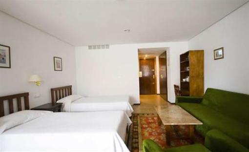 фото отеля La Nogalera Apartments Torremolinos