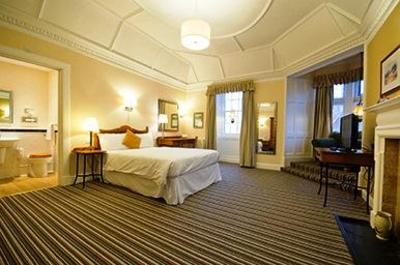 фото отеля Innkeeper's Lodge Edinburgh South Queensferry