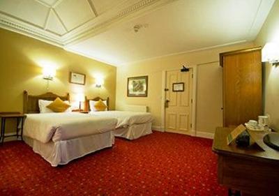 фото отеля Innkeeper's Lodge Edinburgh South Queensferry