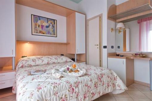 фото отеля Hotel Angelini Rimini