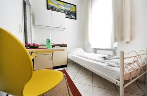фото отеля City Pension Storch I Cologne
